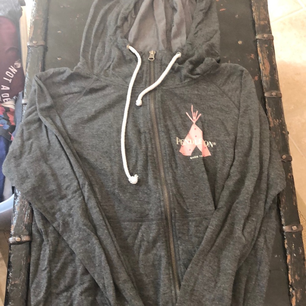 Gray sweatshirt